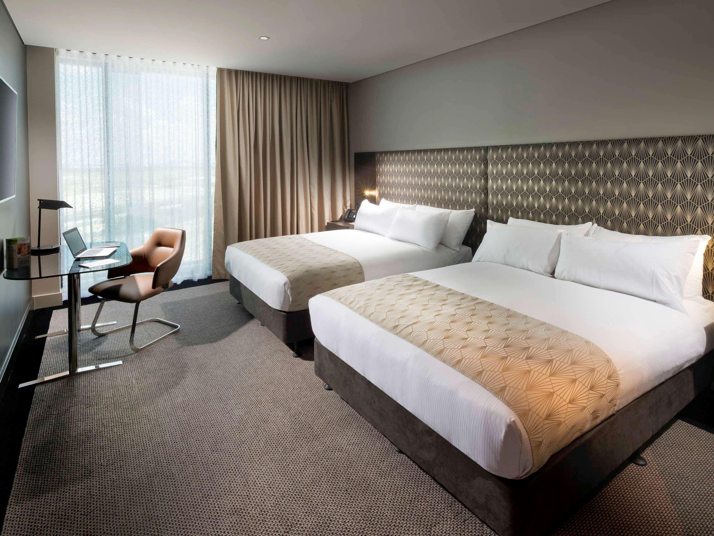 Pullman Brisbane Airport Hotel Luaran gambar A room at the hotel