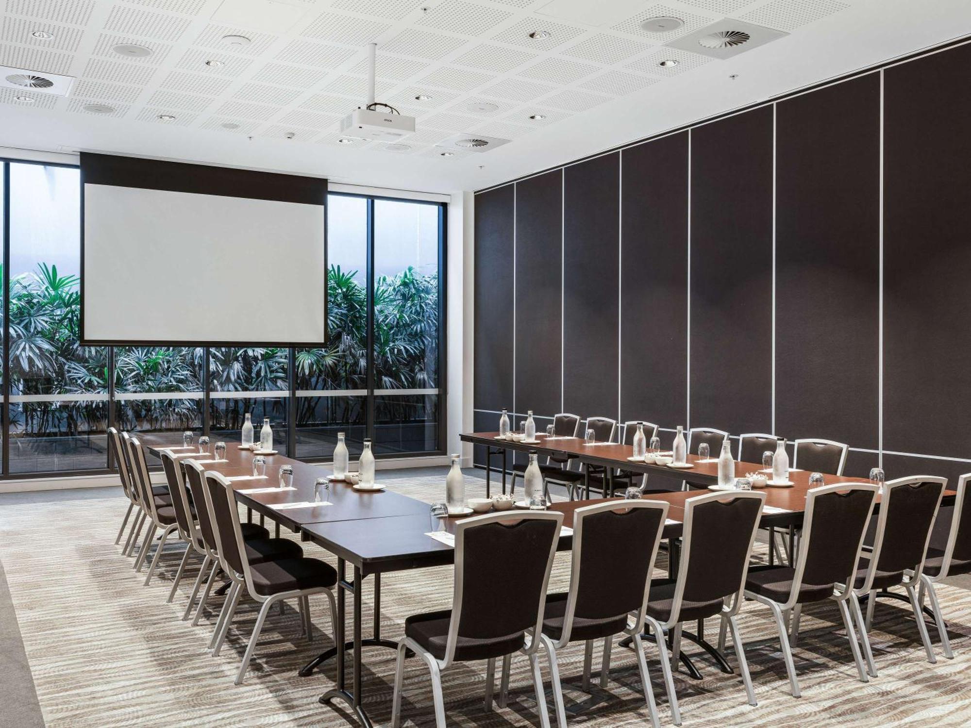 Pullman Brisbane Airport Hotel Luaran gambar Meeting room